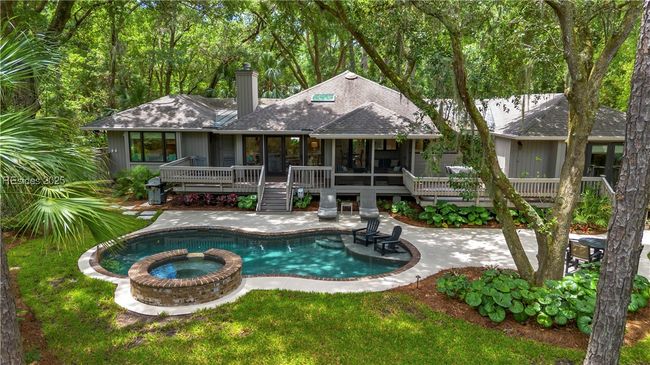Backyard with PebbleTec, saltwater pool & spa | Image 17