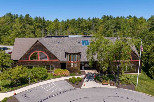 7 Holland Way, Exeter, NH, 03833-2937 | Card Image