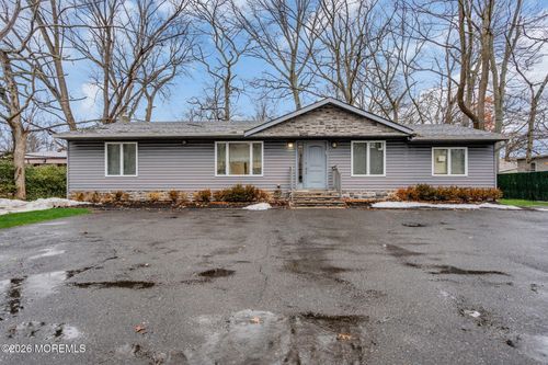 435 E County Line Rd, Lakewood, NJ, 08701-1426 | Card Image