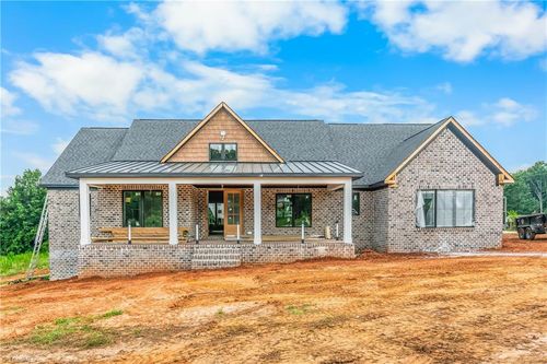 3650 Beroth Cir, Pfafftown, NC, 27040-8217 | Card Image