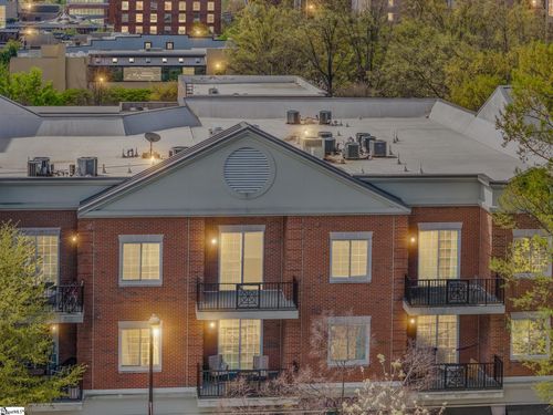 3g-10 E Washington Street, Greenville, SC, 29601 | Card Image