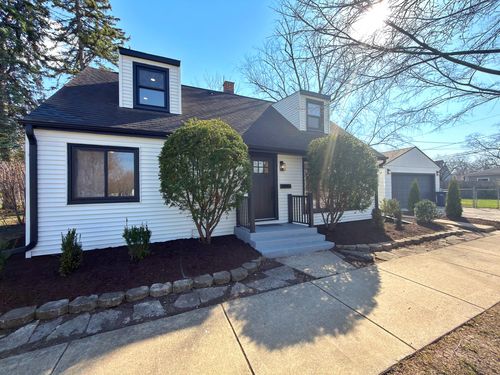 219 E Berkshire Ave, Lombard, IL, 60148-1752 | Card Image