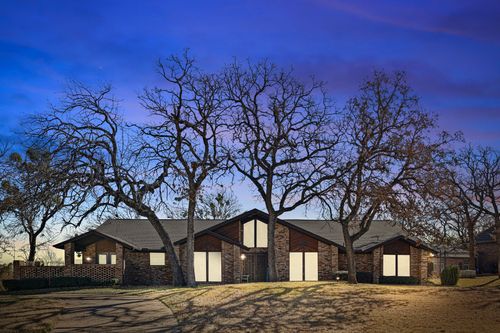 801 Timberview Ct S, Fort Worth, TX, 76112-1716 | Card Image