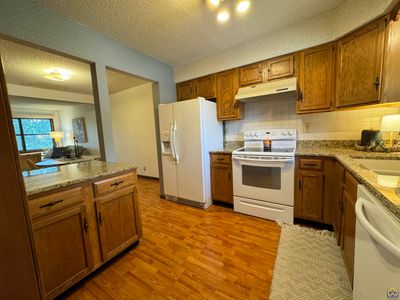 2210 W 23rd Ave, Townhouse with 2 bedrooms, 1 bathrooms and null parking in Emporia KS | Image 3