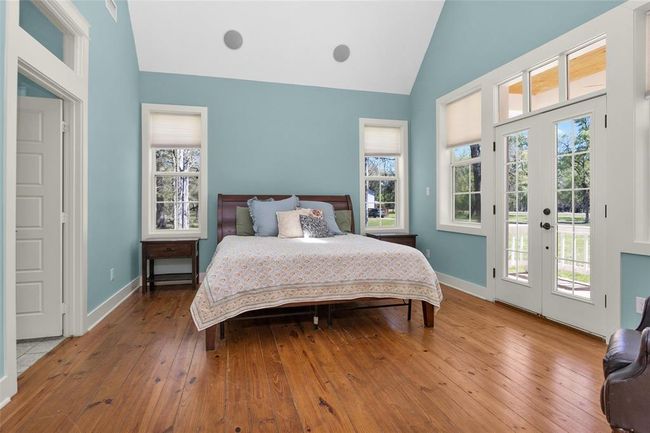 20802 Pecan Bend Rd, House other with 4 bedrooms, 4 bathrooms and 3 parking in Damon TX | Image 20