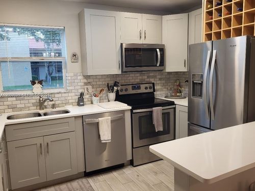 136-136 Lake Dora Dr, West Palm Beach, FL, 33411-2351 | Card Image