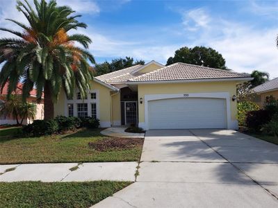 700 Silk Oak Drive, House other with 3 bedrooms, 2 bathrooms and null parking in Venice FL | Image 1