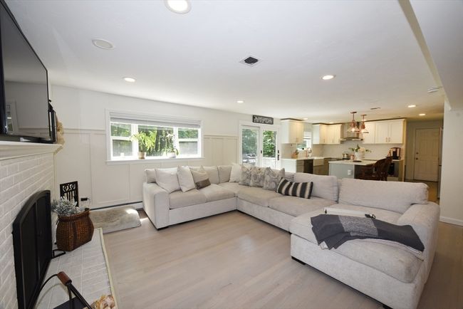 35 Ryders Ln, House other with 4 bedrooms, 3 bathrooms and 6 parking in Marshfield MA | Image 18