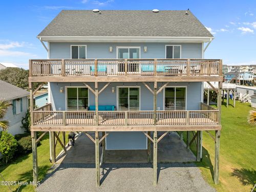 8020 8th St, Surf City, NC, 28445-8649 | Card Image