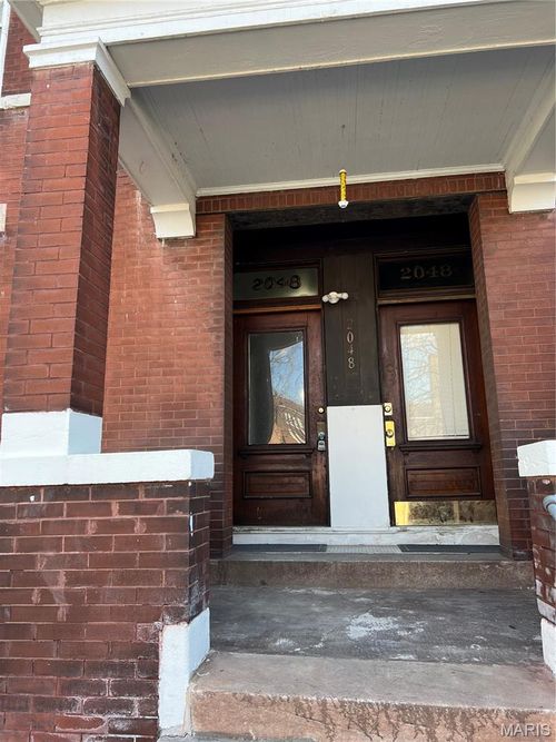 2048 Russell Blvd, Saint Louis, MO, 63104-2652 | Card Image