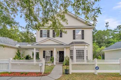 104 Savannah River Dr, Summerville, SC, 29485-8848 | Card Image