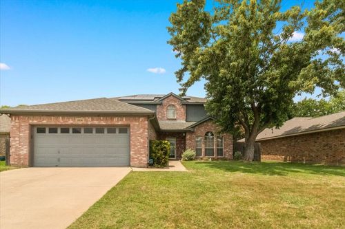 2826 Garden Oaks Pl, Grand Prairie, TX, 75052-4401 | Card Image