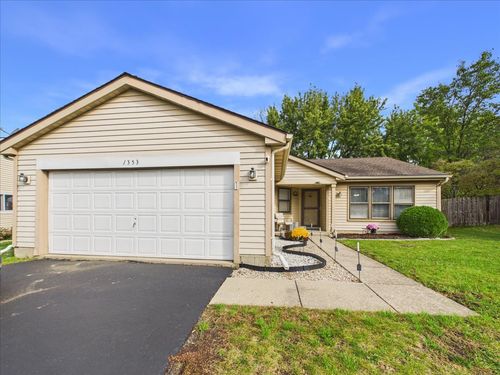 1353 Fountain Green Dr, Crystal Lake, IL, 60014-8692 | Card Image