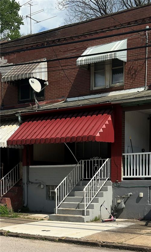 214 Fleet St, Braddock, PA, 15104-1151 | Card Image