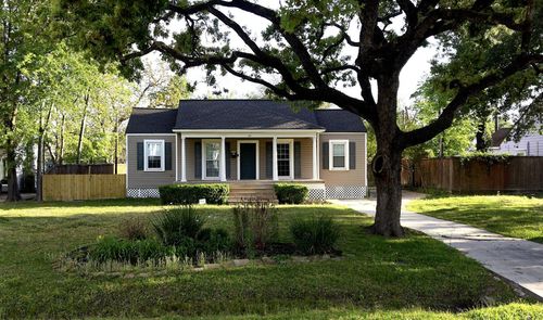 717 Sue Barnett Dr, Houston, TX, 77018-5411 | Card Image