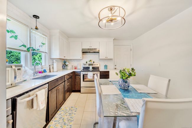 226 Middletown Ave, Home with 6 bedrooms, 2 bathrooms and 8 parking in Wethersfield CT | Image 8