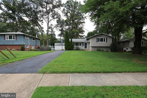 9704 Saint Andrews Dr, FAIRFAX, VA, 22030-1833 | Card Image