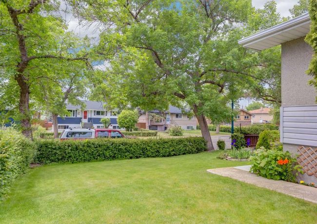 1040 16 Street Ne, House other with 5 bedrooms, 2 bathrooms and 3 parking in Calgary AB | Image 4