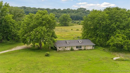 385077 E 1160 Rd, Weleetka, OK, 74880-7319 | Card Image