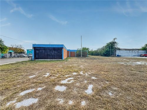 3001 Morgan Ave, Corpus Christi, TX, 78405-2144 | Card Image