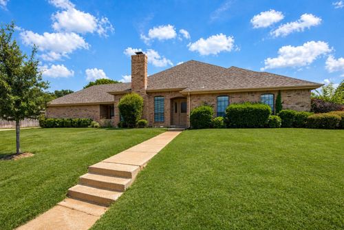 5401 Ledgestone Dr, Fort Worth, TX, 76132-2344 | Card Image