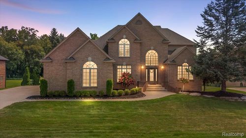 63142 Turnberry Way, Washington Township, MI, 48095-2830 | Card Image