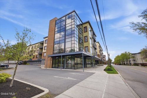 unit-404-116 West Ave, Saratoga Springs, NY, 12866-6233 | Card Image