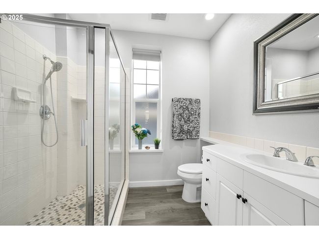 5852 Sw Cupola Dr, Condo with 2 bedrooms, 2 bathrooms and 1 parking in South Beach OR | Image 29