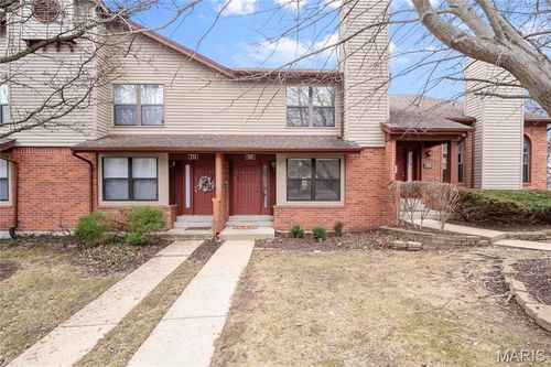 e-707 Forest Trace Dr, Chesterfield, MO, 63017-0700 | Card Image