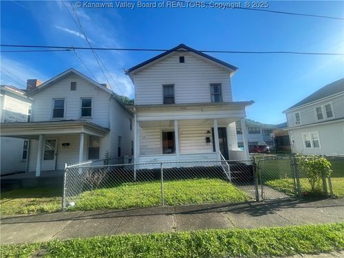 145 6th Ave, Montgomery, WV, 25136-2211 | Card Image