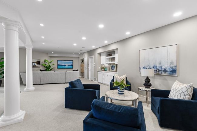 Media Room + Wet Bar | Image 25
