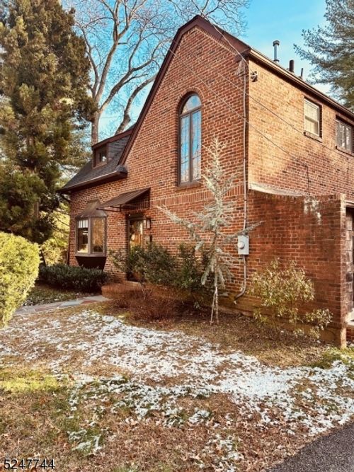 22 Yorke Rd, Mountain Lakes, NJ, 07046-1445 | Card Image