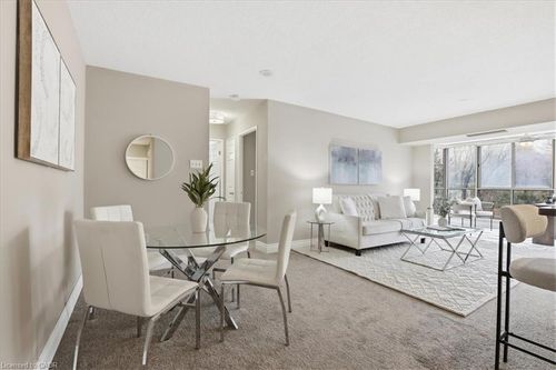 309-265 Westcourt Pl, Waterloo, ON, N2L6E4 | Card Image