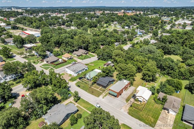511 Maple St, House other with 2 bedrooms, 1 bathrooms and null parking in Sapulpa OK | Image 46