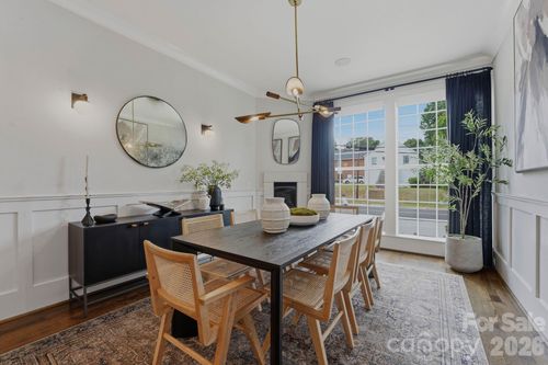 812 Ideal Way, Charlotte, NC, 28203-5931 | Card Image