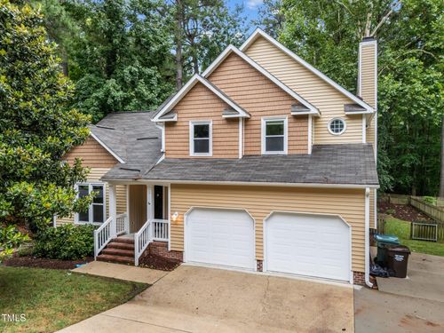 3 Fieldcrest Ct, Durham, NC, 27713-8110 | Card Image