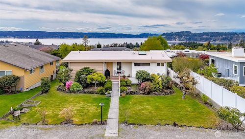 953 S Mountain View Ave, Tacoma, WA, 98465-1108 | Card Image