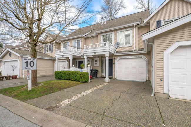 36 - 13499 92 Avenue, Townhouse with 3 bedrooms, 2 bathrooms and 2 parking in Surrey BC | Image 2