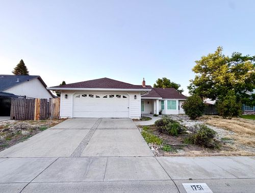 1751 Corsica Drive, Yuba City, CA, 95993 | Card Image