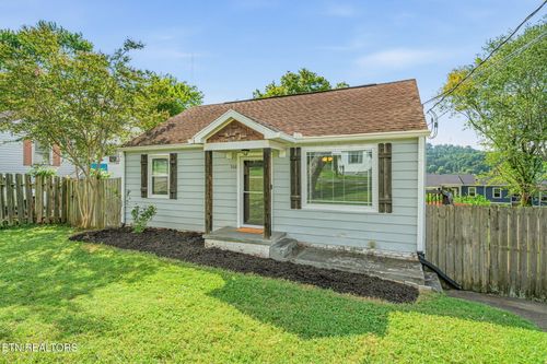 506 Broadview Dr, Knoxville, TN, 37912-4315 | Card Image