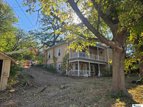 94 Walnut St, Louisville, NE, 68037-7070 | Card Image