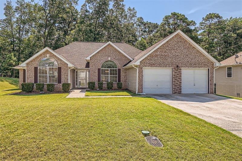 Boulder Forest Ln, Ellenwood, GA 30294
