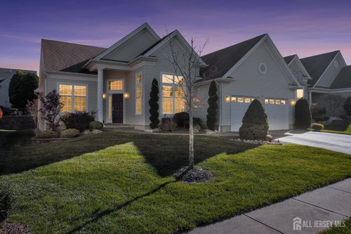 24 Fisher Island Ct, Monroe, NJ, 08831-8925 | Card Image