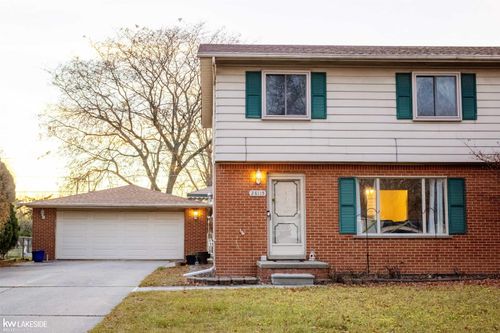 28115 Little Mack Ave, Saint Clair Shores, MI, 48081-1559 | Card Image