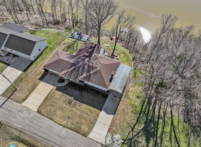 591 Shore Dr, House other with 3 bedrooms, 2 bathrooms and 2 parking in Big Sandy TN | Image 55