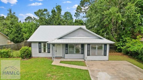 1352 Forest Lake Dr, Hinesville, GA, 31313-5349 | Card Image
