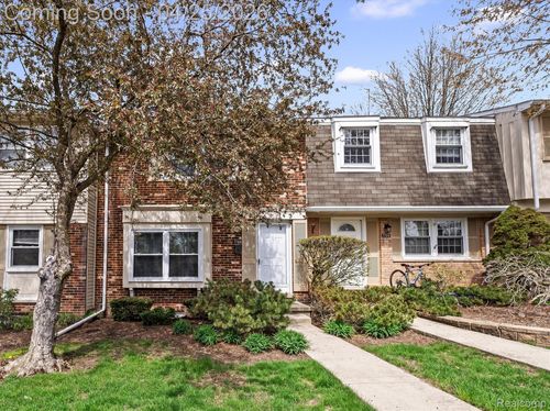 1708 Brentwood Dr, Troy, MI, 48098-2630 | Card Image