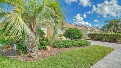 2144 Mesic Hammock Way, House other with 2 bedrooms, 2 bathrooms and null parking in Venice FL | Image 3