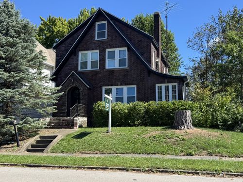 597 S Oakland Ave, Sharon, PA, 16146-4053 | Card Image