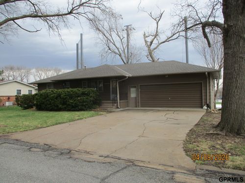 1352 Prospect Dr, Blair, NE, 68008-2257 | Card Image